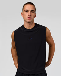 Man wearing Run Club Elevate Muscle Tank - Black-Electric Indigo | Model:Albert | Size:M | Thumbnail Index: 2