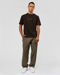 Man wearing VS1 Enjoy The Journey FLXCotton Oversize Tee - Ground Coffee | Model:Albert | Size:M | Thumbnail Index: 6