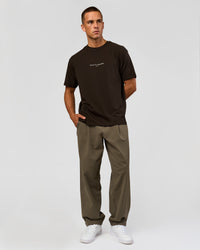 Man wearing VS1 Enjoy The Journey FLXCotton Oversize Tee - Ground Coffee | Model:Albert | Size:M | Thumbnail Index: 9