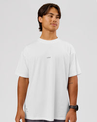 Man wearing VS26 1% Better FLXCotton Oversize Tee - White-Black | Model:George | Size:M | Thumbnail Index: 11