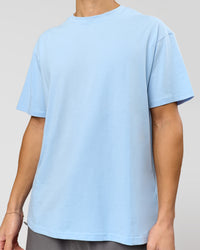 Man wearing Benchmark FLXCotton Oversized Tee - Open Air-Blue Bell | Model:Leandro | Size:M | Thumbnail Index: 13