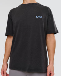 Man wearing Blended FLXCotton Oversize Tee  - Black Washed | Model:Leandro | Size:M | Thumbnail Index: 9
