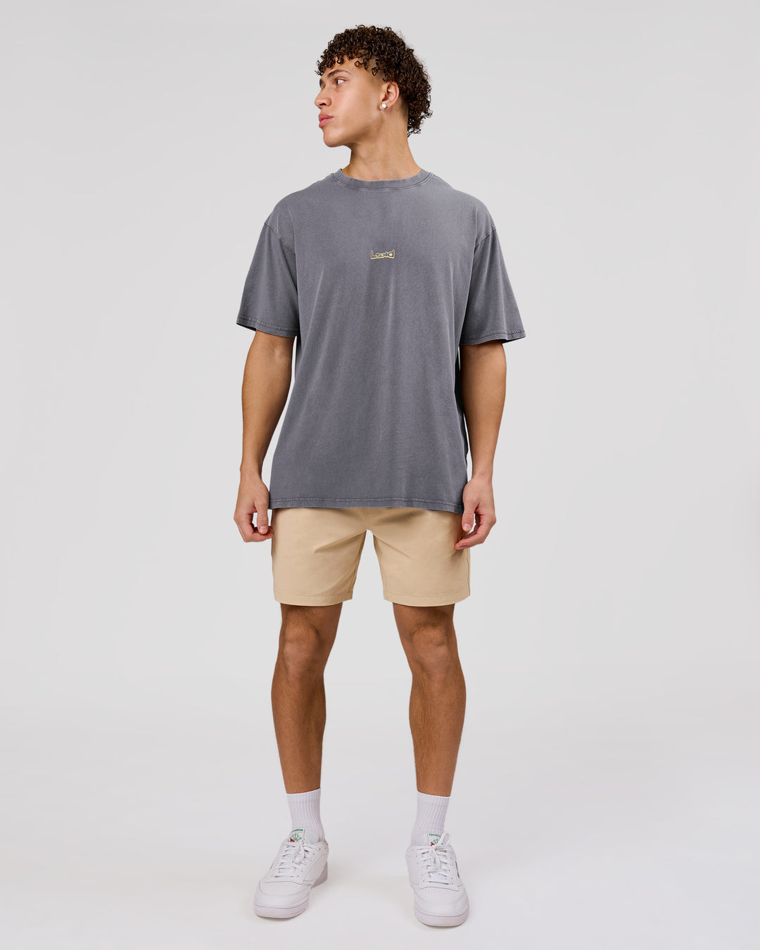 Man wearing Magma FLXCotton Oversize Tee  - Dark Storm Washed-Lemon | Model:Leandro | Size:M - view 12