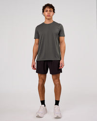 Man wearing Pace Running Tee 3.0  - Dark Storm | Model:Leandro | Size:M | Thumbnail Index: 5