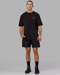 Man wearing Unisex VS6 FLXCotton Tee Oversize - Black-White | Thumbnail Index: 2