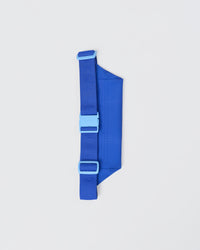 Studio image of Accelerate Run Belt - Power Cobalt-Open Air | Thumbnail Index: 1