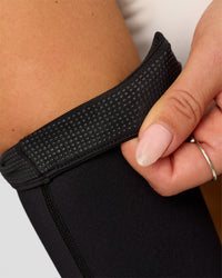 Studio image Pace Run Sleeves - Black | Thumbnail Index: 10