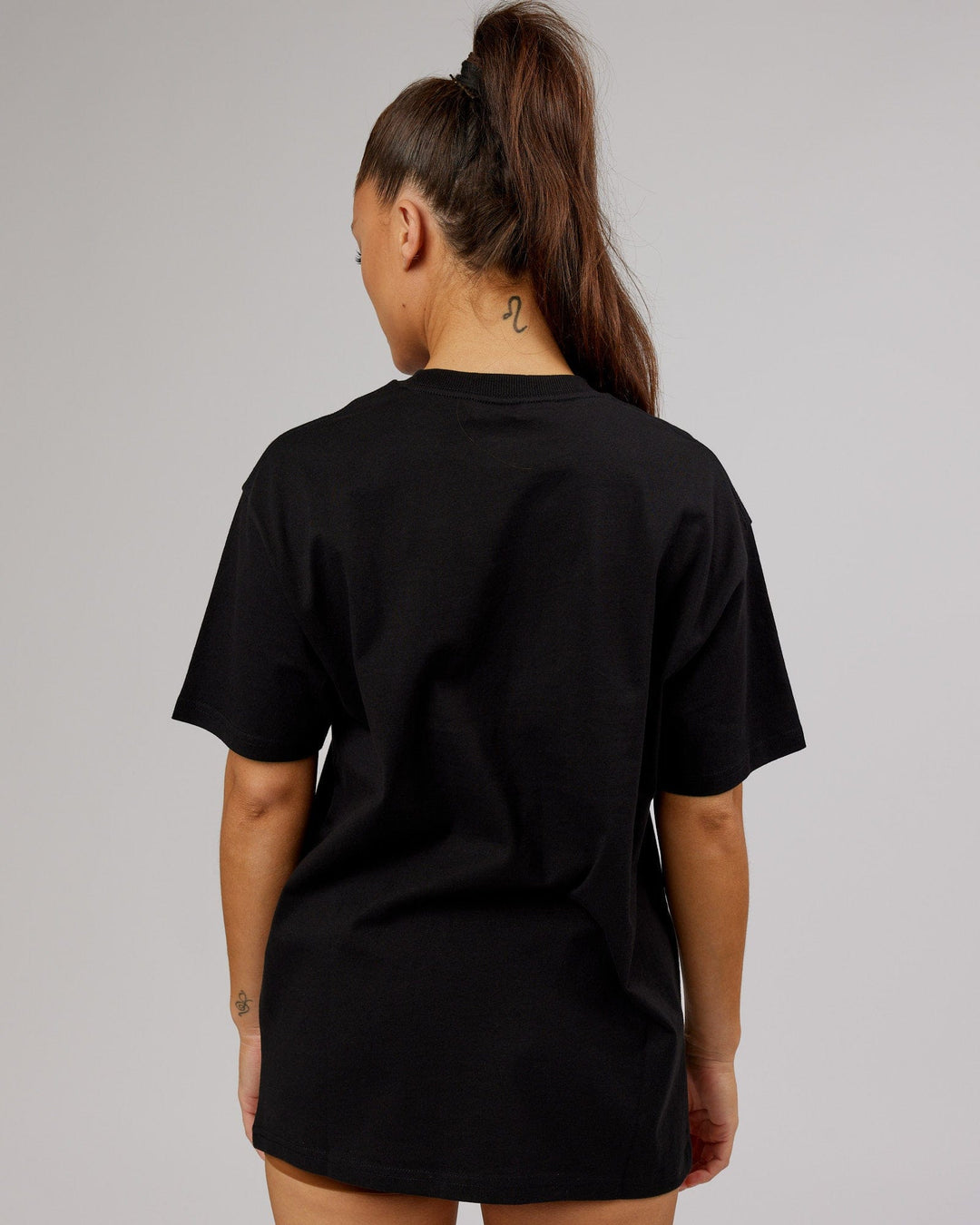Woman wearing Unisex Stamped 2.0 Heavyweight Tee Oversize - Black - view 11