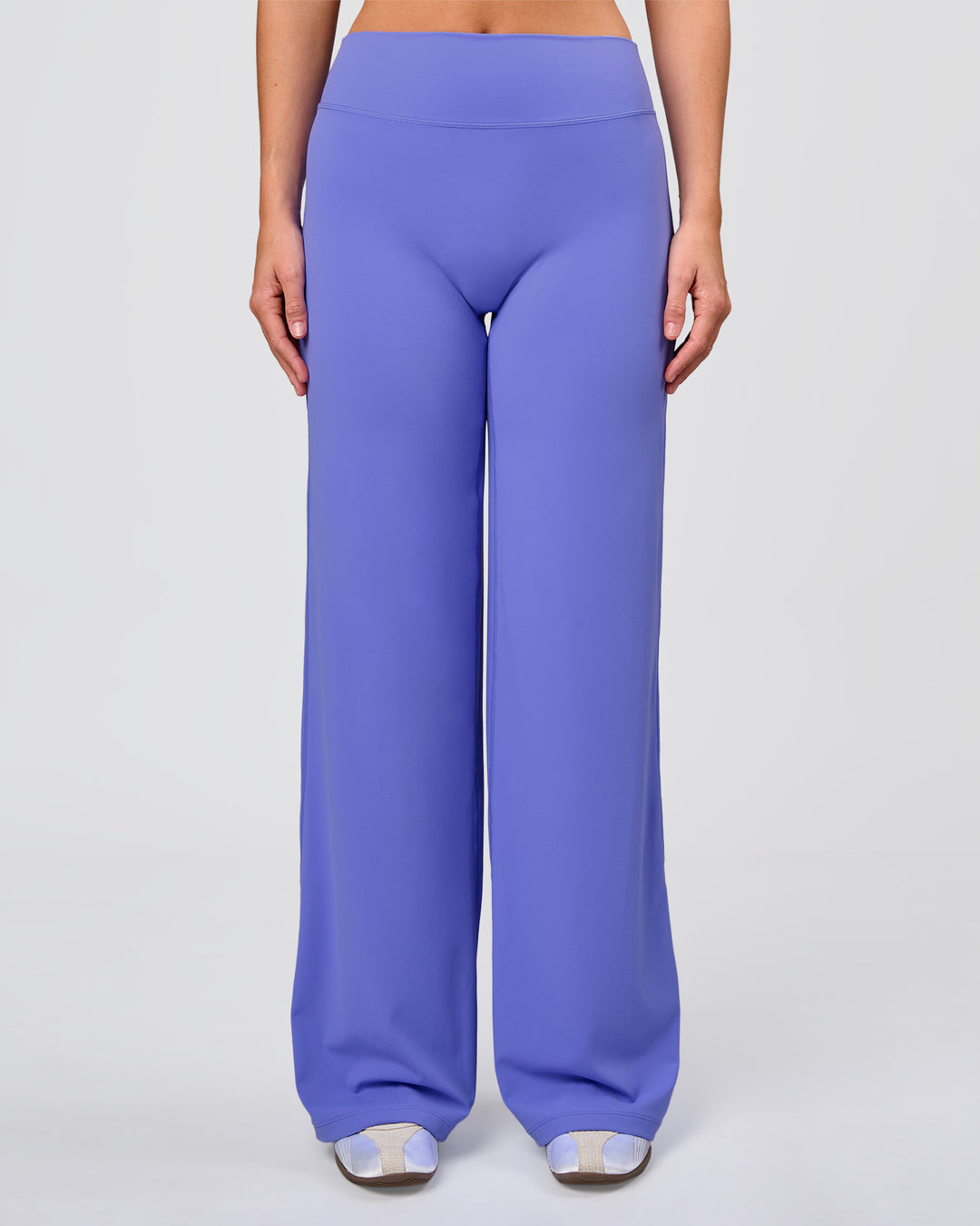 Woman wearing Elixir High-Rise Pant - Bluebell | Model:Amity | Size:S - view 3