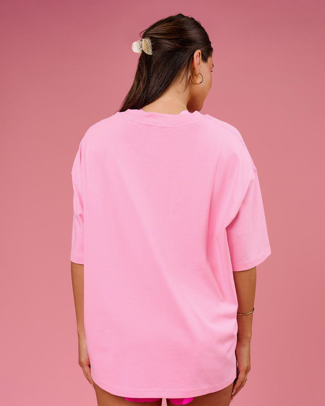Woman wearing BCAM Heavyweight FLXCotton Graphic Boxed Tee - Pink Rose | Model:Bianca | Size:S - view 8
