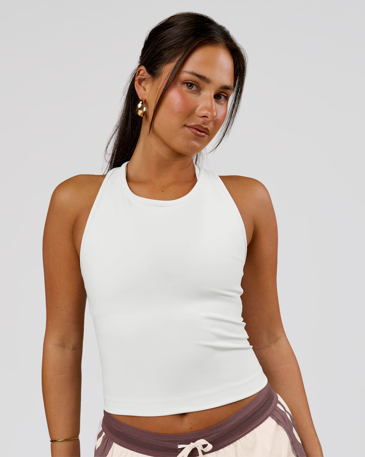 Woman wearing Flow Performance Tank 2.0 - Off White | Model:Bianca | Size:S - view 2