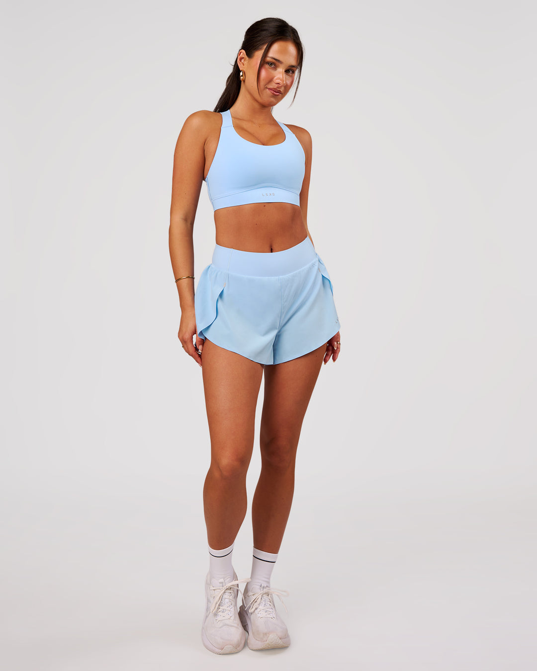 Woman wearing Fusion Sports Bra 2.0 - Open Air | Model:Bianca | Size:S - view 4