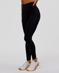 Woman wearing Luxe V-Contour High-Rise Full Length Legging - Black | Model:Bianca | Size:S | Thumbnail Index: 3