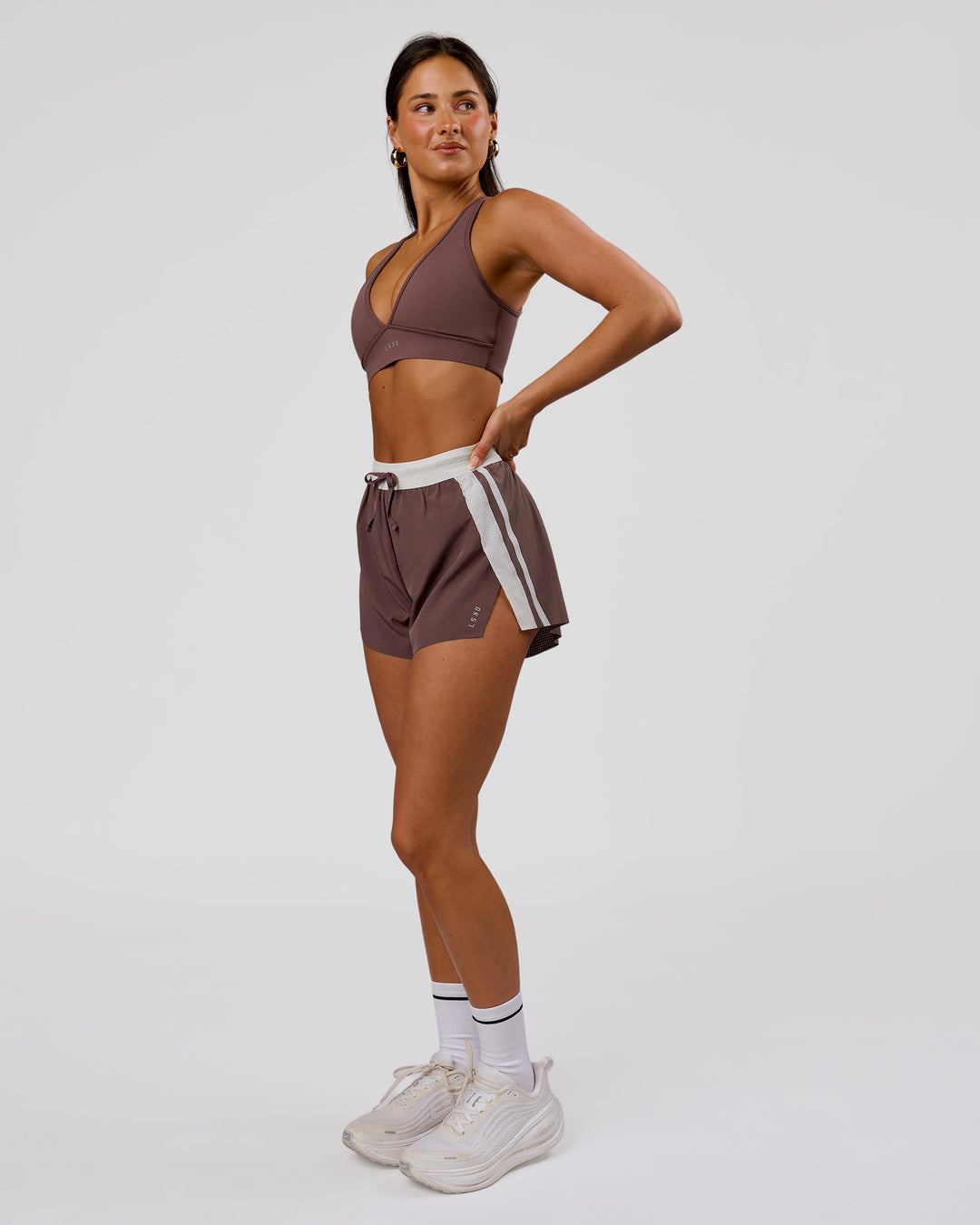 Woman wearing Stamina Sports Bra - Cocoa Powder | Model:Bianca | Size:S - view 5