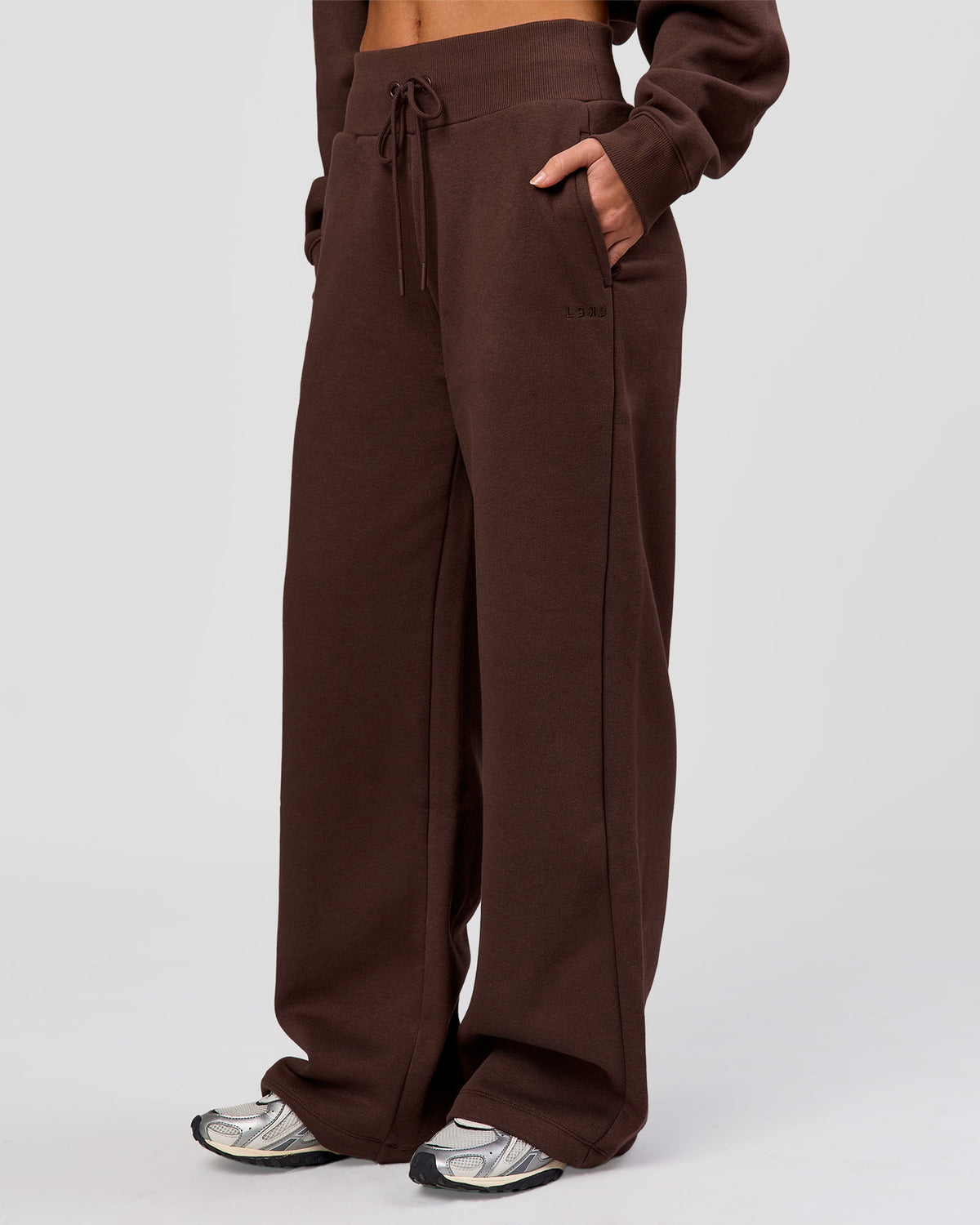 Woman wearing Go-To Wide Leg Track Pant - Hot Chocolate | Model:Issy | Size:S