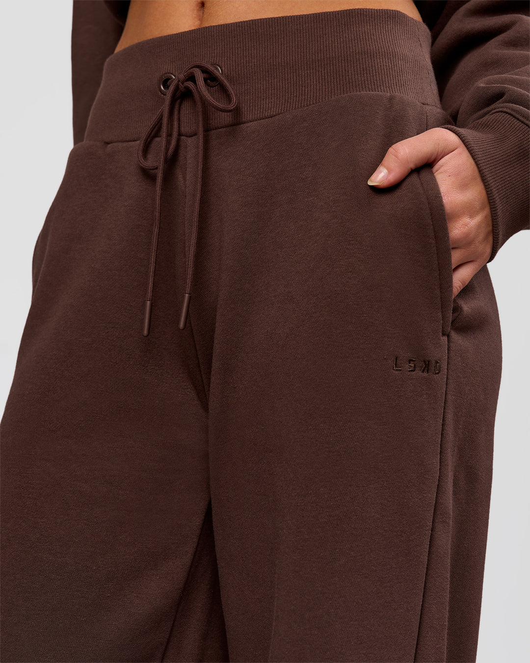 Woman wearing Go-To Wide Leg Track Pant - Hot Chocolate | Model:Issy | Size:S - view 5