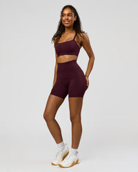 Woman wearing Fusion Ultra High-Rise 6" Short Pockets - Cherry Lacquer | Model:Jordan | Size:S | Thumbnail Index: 2