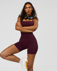 Woman wearing Fusion Ultra High-Rise 6" Short Pockets - Cherry Lacquer | Model:Jordan | Size:S | Thumbnail Index: 11