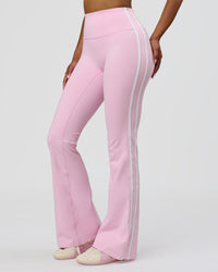 Woman wearing Fusion V-Contour Bind High-Rise Flared Legging - Marshmallow-White | Model:Jordan | Size:S | Thumbnail Index: 0