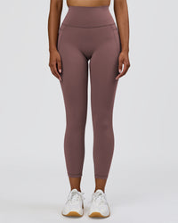 Woman wearing Fusion V-Contour Ultra High-Rise 7/8 Legging Pockets - Cocoa Powder | Model:Jordan | Size:S | Thumbnail Index: 3