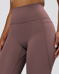 Woman wearing Fusion V-Contour Ultra High-Rise 7/8 Legging Pockets - Cocoa Powder | Model:Jordan | Size:S | Thumbnail Index: 7