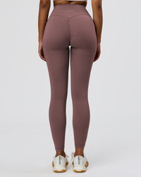 Woman wearing Fusion V-Contour Ultra High-Rise Full Length Legging Pockets - Cocoa Powder | Model:Jordan | Size:S | Thumbnail Index: 0