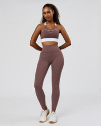 Woman wearing Fusion V-Contour Ultra High-Rise Full Length Legging Pockets - Cocoa Powder | Model:Jordan | Size:S | Thumbnail Index: 6