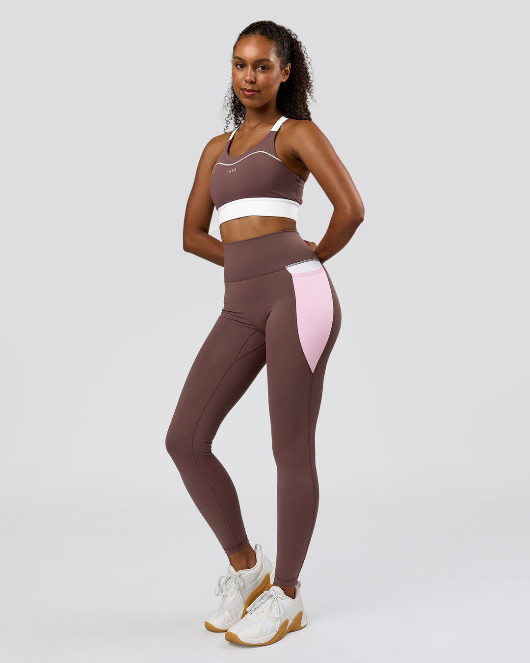 Woman wearing Fusion V-Contour Ultra High-Rise Full Length Legging Pockets - Cocoa Powder-Marshmallow-White | Model:Jordan | Size:S - view 5