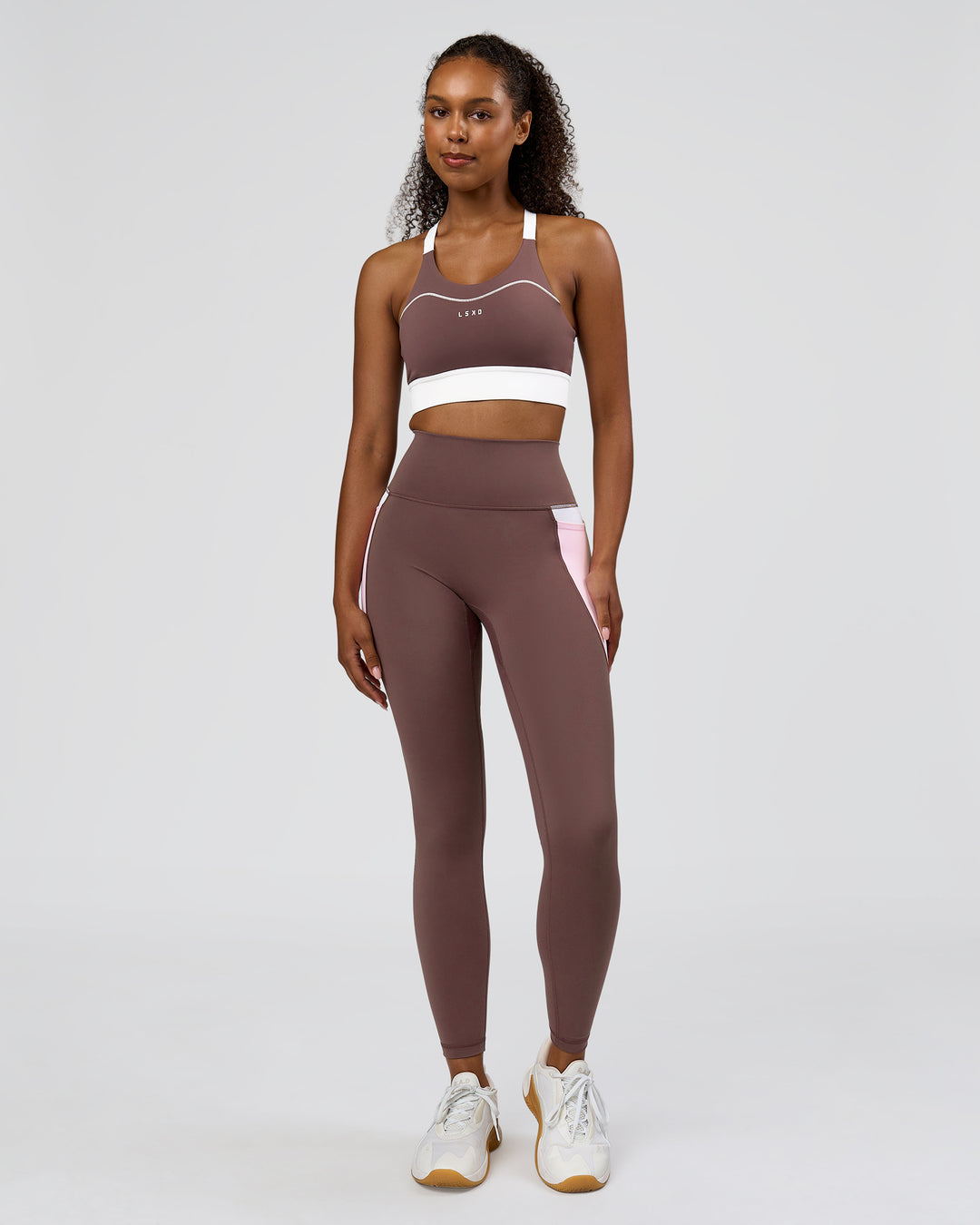 Woman wearing Fusion V-Contour Ultra High-Rise Full Length Legging Pockets - Cocoa Powder-Marshmallow-White | Model:Jordan | Size:S - view 6