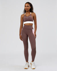 Woman wearing Fusion V-Contour Ultra High-Rise Full Length Legging Pockets - Cocoa Powder-Marshmallow-White | Model:Jordan | Size:S | Thumbnail Index: 5