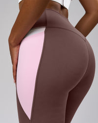 Woman wearing Fusion V-Contour Ultra High-Rise Full Length Legging Pockets - Cocoa Powder-Marshmallow-White | Model:Jordan | Size:S | Thumbnail Index: 6