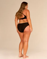 Woman wearing Zero Brief 2pk - Black | Model:Ella | Size:XL | Thumbnail Index: 3