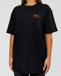 Woman wearing Coffee Run FLXCotton Oversized Tee - Black-Ultra Orange | Model:Bianca | Size:XS | Thumbnail Index: 21