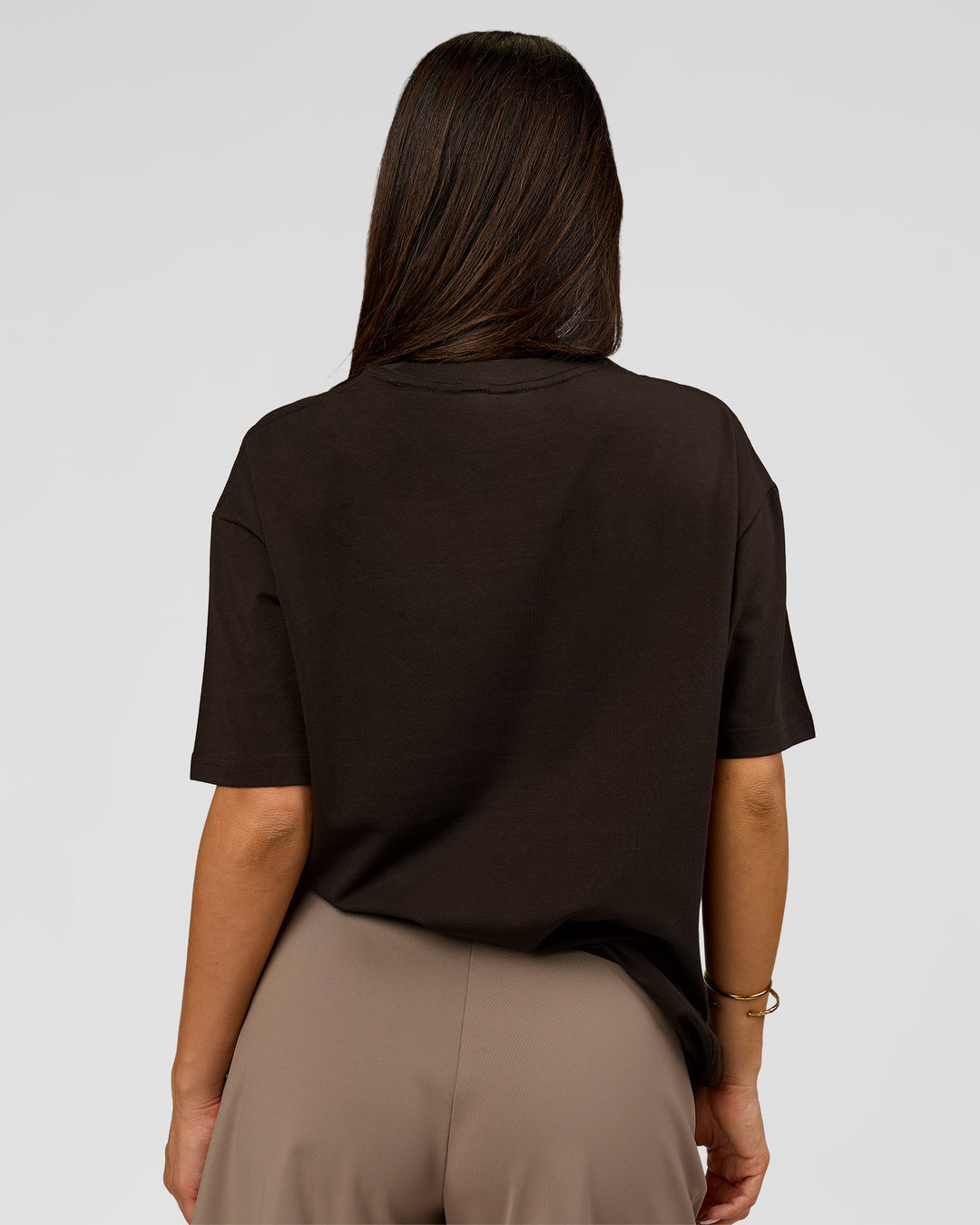 Woman wearing VS6 1% Better FLXCotton Oversize Tee - Ground Coffee | Model:Bianca | Size:XS - view 14