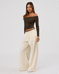 Woman wearing Stride Wide Leg Pant - Vanilla Bean | Model:Charli | Size:XS | Thumbnail Index: 9