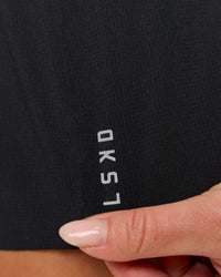 Woman wearing Accelerate Synergy 3" Running Short Short - Black-Black | Model:Issy | Size:XS | Thumbnail Index: 12