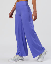 Woman wearing Elixir High-Rise Petite Pant - Bluebell | Model:Issy | Size:XS | Thumbnail Index: 11
