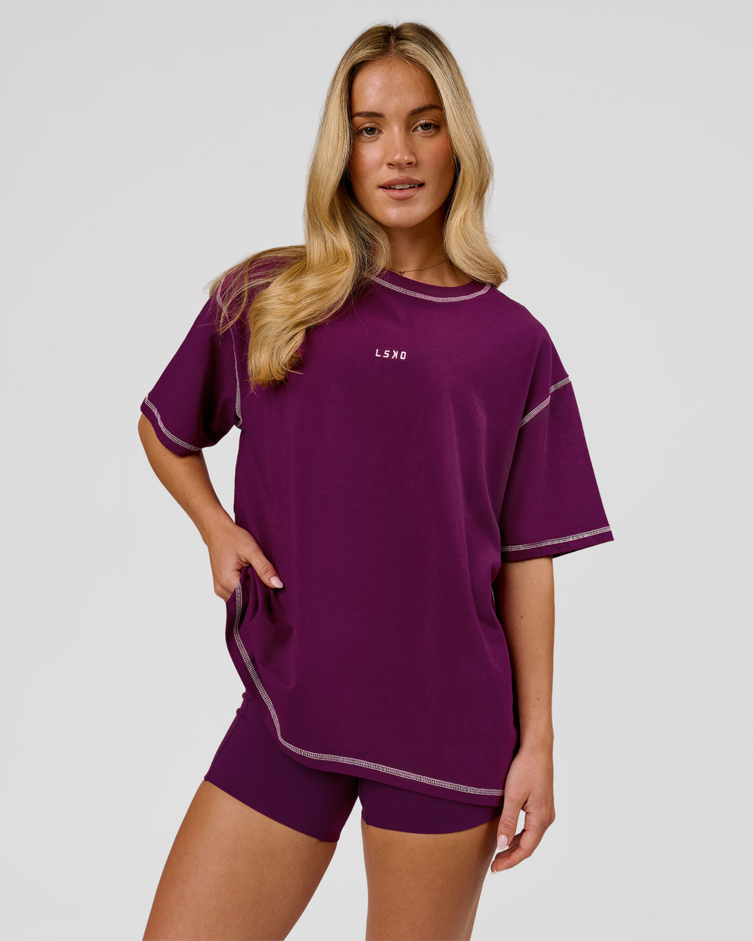 Woman wearing Go-To Contrast Oversized Heavyweight FLXCotton Tee - Plum Caspia-Pink Rose | Model:Issy | Size:XS - view 10