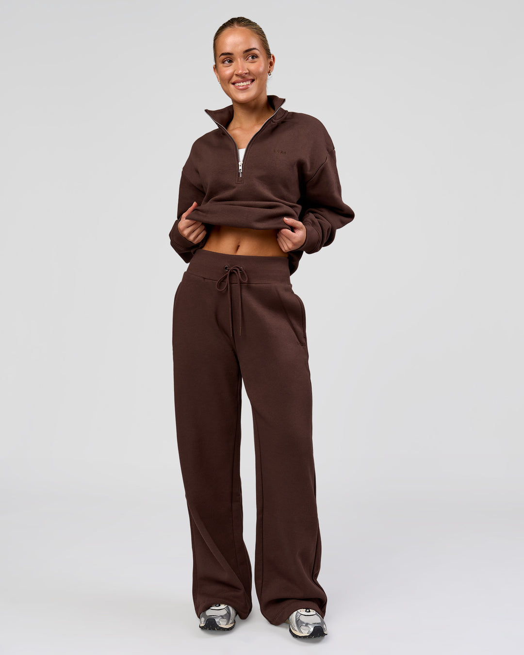 Woman wearing Go-To Oversized Quarter Zip Sweater - Hot Chocolate | Model:Issy | Size:XS - view 4