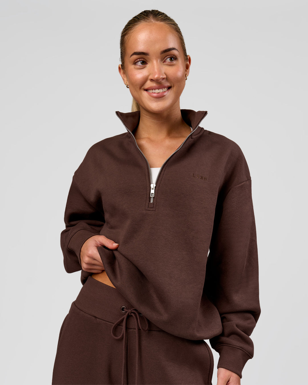 Woman wearing Go-To Oversized Quarter Zip Sweater - Hot Chocolate | Model:Issy | Size:XS - view 11