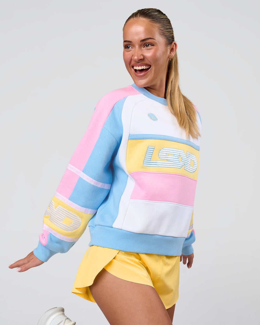 Woman wearing Power Sweater - Pink Rose-Lemon | Model:Issy | Size:XS - view 6