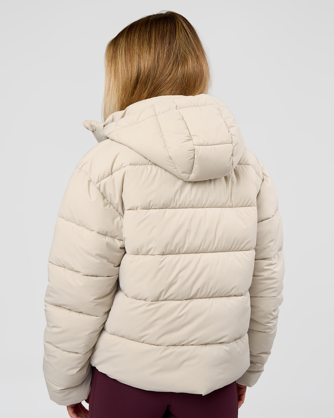 Woman wearing Go-To Puffer Jacket - Shale Beige | Model:Izzy | Size:XS - view 2
