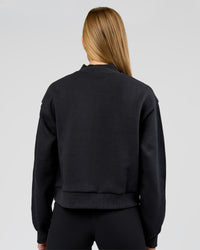 Woman wearing Bomber ZeroCrease Spacer Jacket - Black | Model:Taneisha | Size:XS | Thumbnail Index: 1
