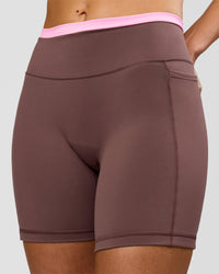 Woman wearing Bree Fusion High-Rise 6" Short Pockets - Cocoa Powder-Pink Rose | Model:Taneisha | Size:XS | Thumbnail Index: 15