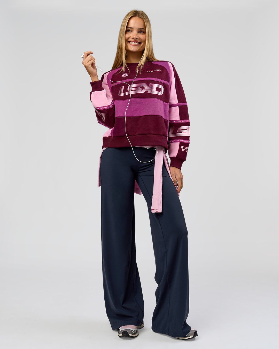 Woman wearing Elixir High-Rise Tall Pant - Midnight Navy | Model:Taneisha | Size:XS - view 3