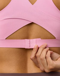 Woman wearing Fusion Sports Bra 2.0 - Pink Rose | Model:Taneisha | Size:XS | Thumbnail Index: 9