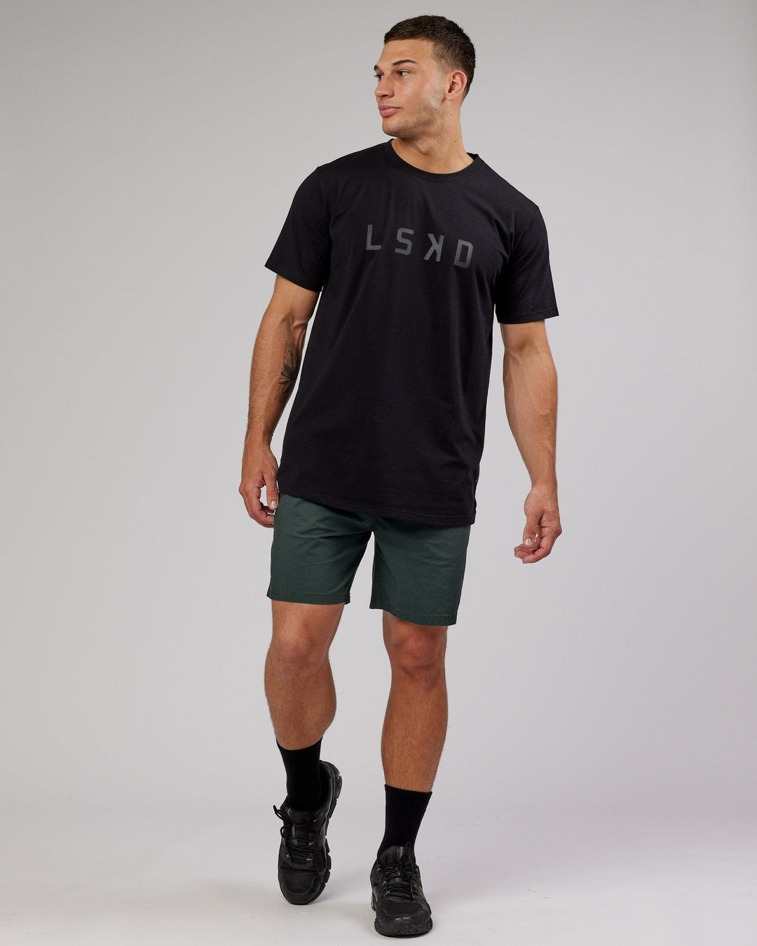 Man wearing Daily Short - Vital Green - view 3